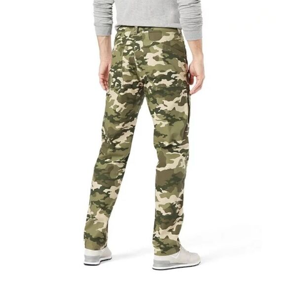 NWT Signature by Levi Strauss & Co.™ Men's Comfort Utility Pants Camo 32X32 - Picture 2 of 12
